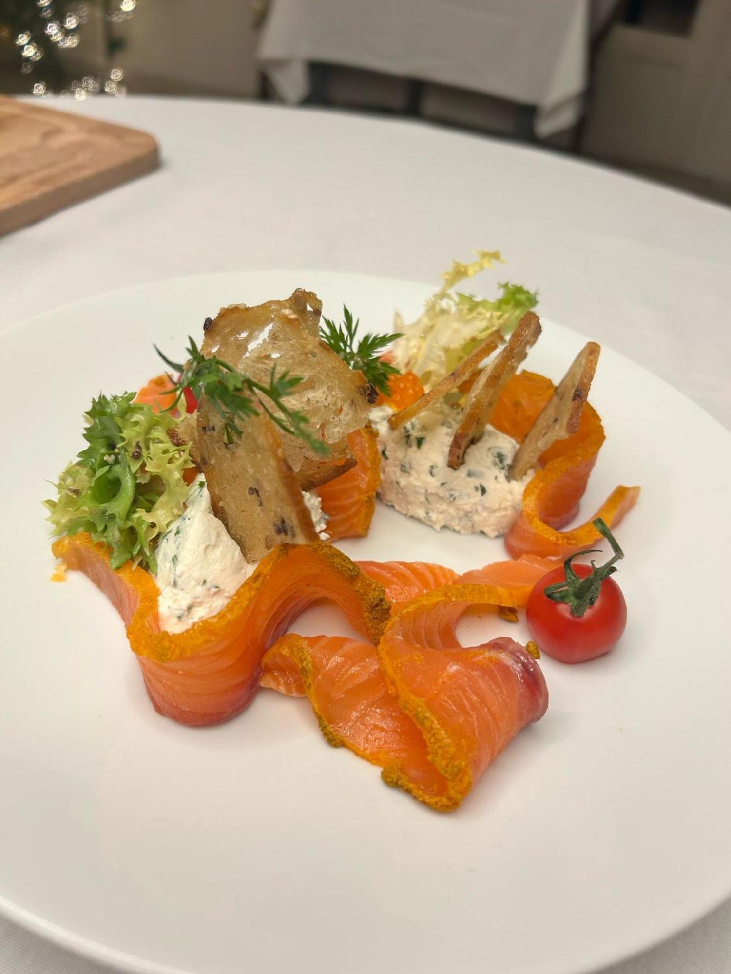 Le Victor Hugo - Hotel Et Restaurant - Logis Hotels Saint-Céré エクステリア 写真