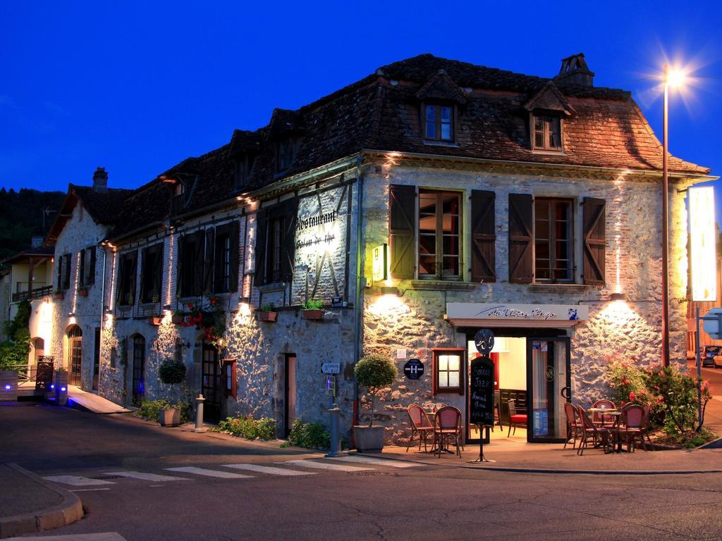 Le Victor Hugo - Hotel Et Restaurant - Logis Hotels Saint-Céré エクステリア 写真