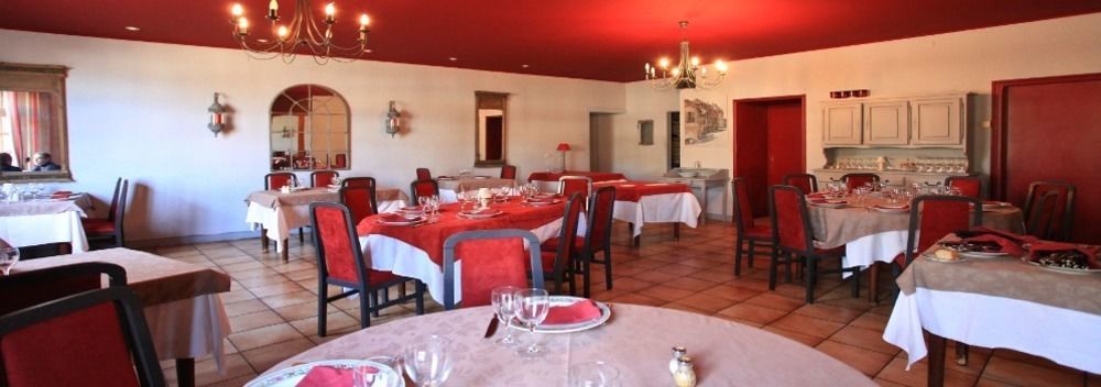 Le Victor Hugo - Hotel Et Restaurant - Logis Hotels Saint-Céré エクステリア 写真