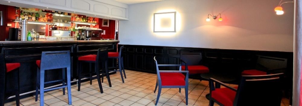 Le Victor Hugo - Hotel Et Restaurant - Logis Hotels Saint-Céré エクステリア 写真