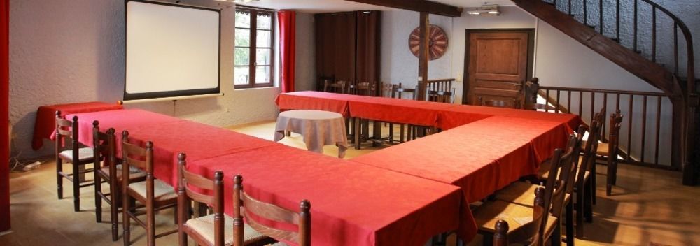 Le Victor Hugo - Hotel Et Restaurant - Logis Hotels Saint-Céré エクステリア 写真